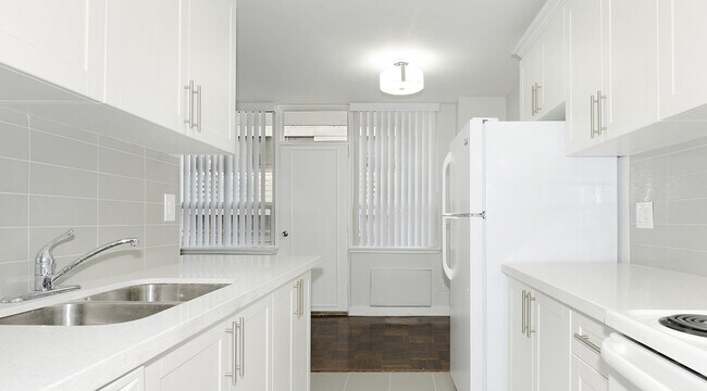 Avenue Park Apartments - Avenue Park Apartments Unit 00707