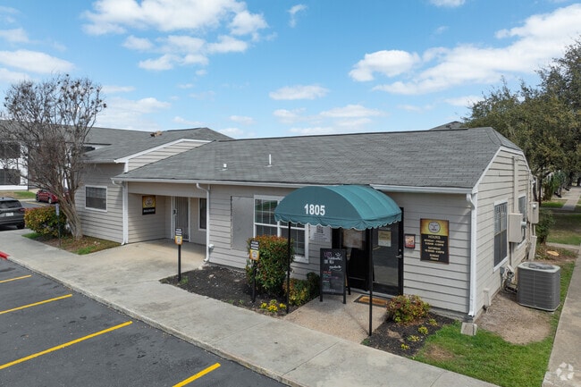 Leasing Office - Ranch at 1856