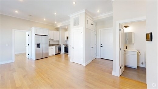 Building Photo - 16 Highgate St Rental