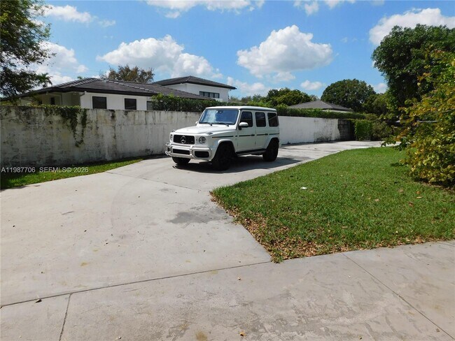 Photo - 6700 SW 97th Ave