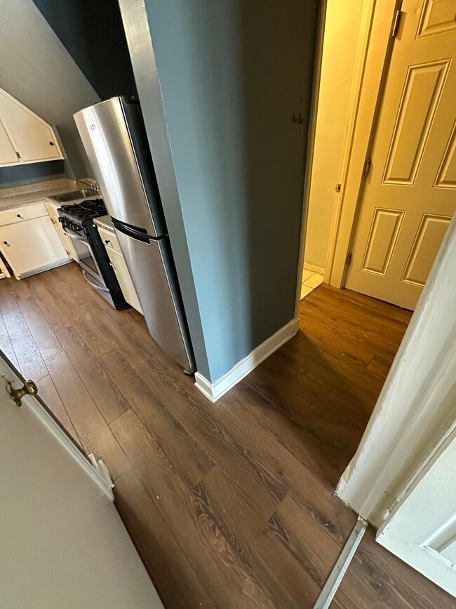 123 N 7th Ave Unit Studio