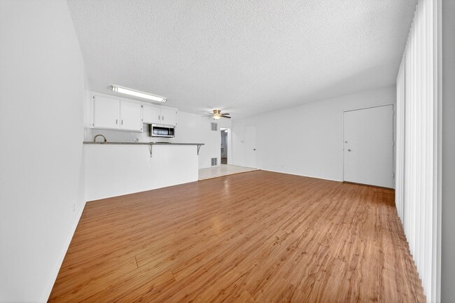 Photo - 9030 Harratt St.