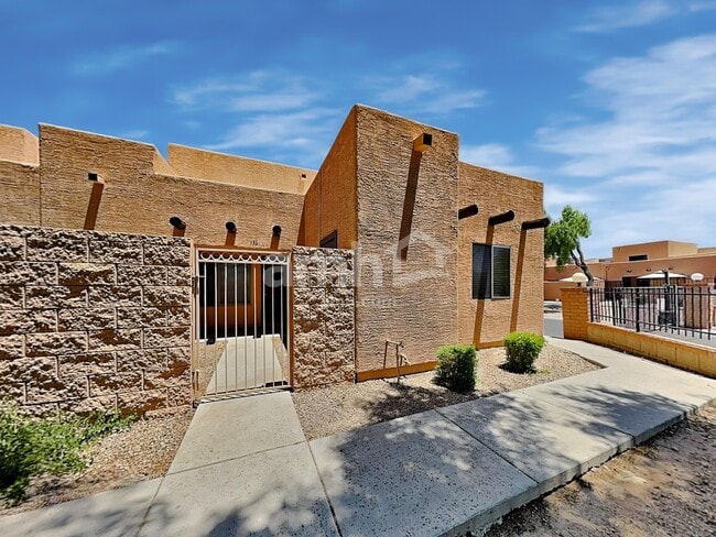 Building Photo - 8940 W Olive Ave Rental