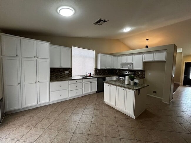 Photo - Stylish & Solar-Powered 5-Bed Gem with Vau...