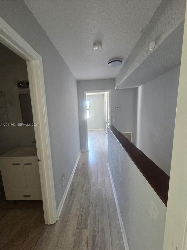 Photo - 46 SE 10th St