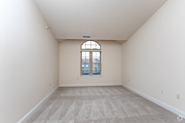 2BR, 2BA