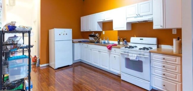 Photo - 2115 St Paul St