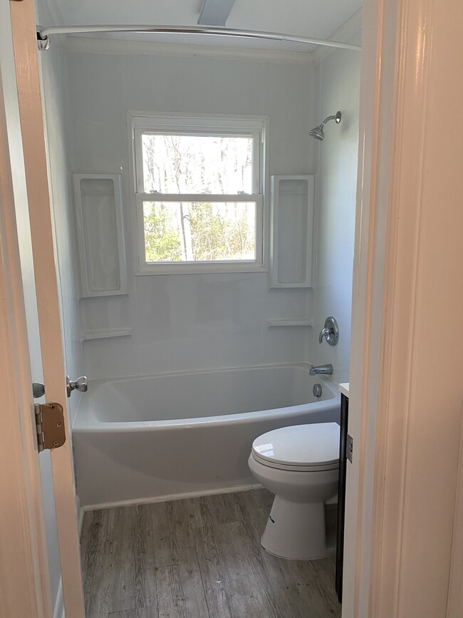 Photo - 1738 Woodleaf Ln