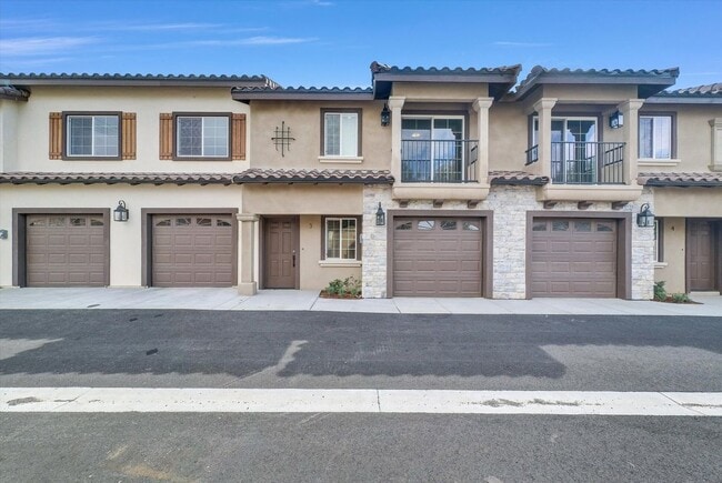 Photo - 16385 Valencia Ave Unit 3