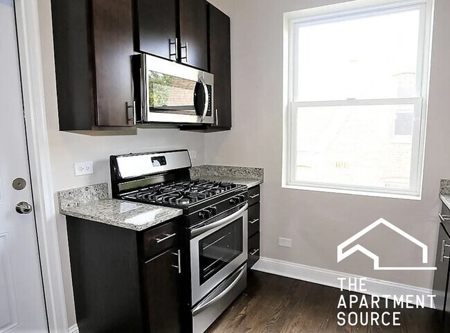 Photo - 1437 W Carmen Ave Unidad 1F