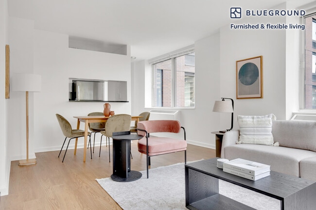 Photo - 180 Riverside Blvd Unidad FL7-ID844