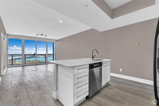 Building Photo - 888 Biscayne Blvd Unit 1710 Rental