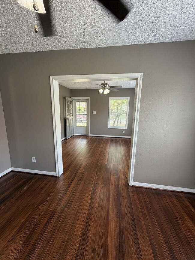 Photo - 111 Inlane St