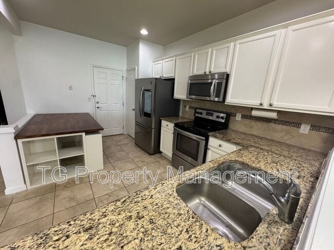 Photo - 6798 Roundleaf Dr