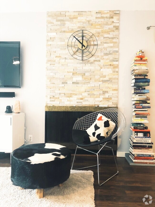 Building Photo - 199 Montecito Ave Unit Apt 204