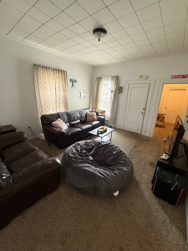 Photo - 501 Deacon St