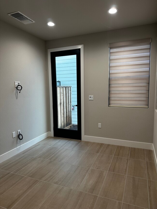 Photo - 2411 Schooner Ave Unidad Marina