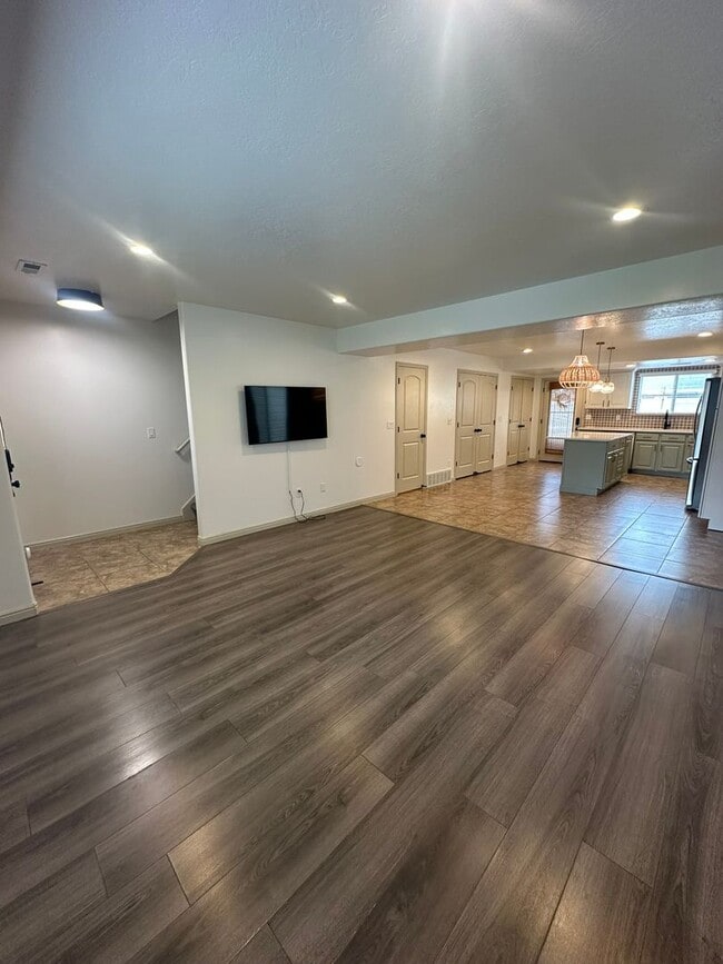 Photo - $1,000 Amazon Gift Card Upon Move-In | Spacious 3 Bed / 2.5 Bath Home in South Weber
