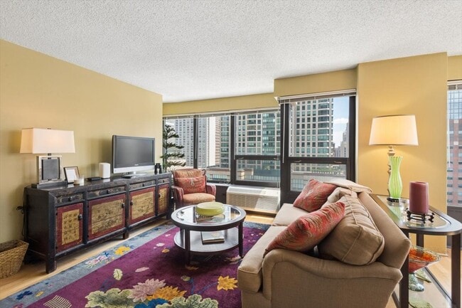 Photo - 30 E Huron St Unit 2402