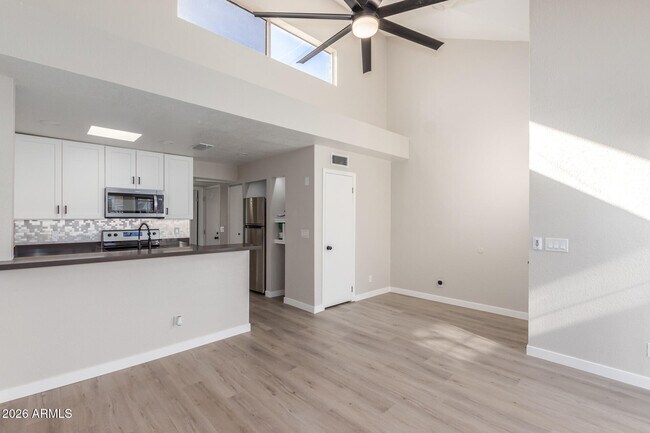 Building Photo - 8888 N 47th Ave Unit 212