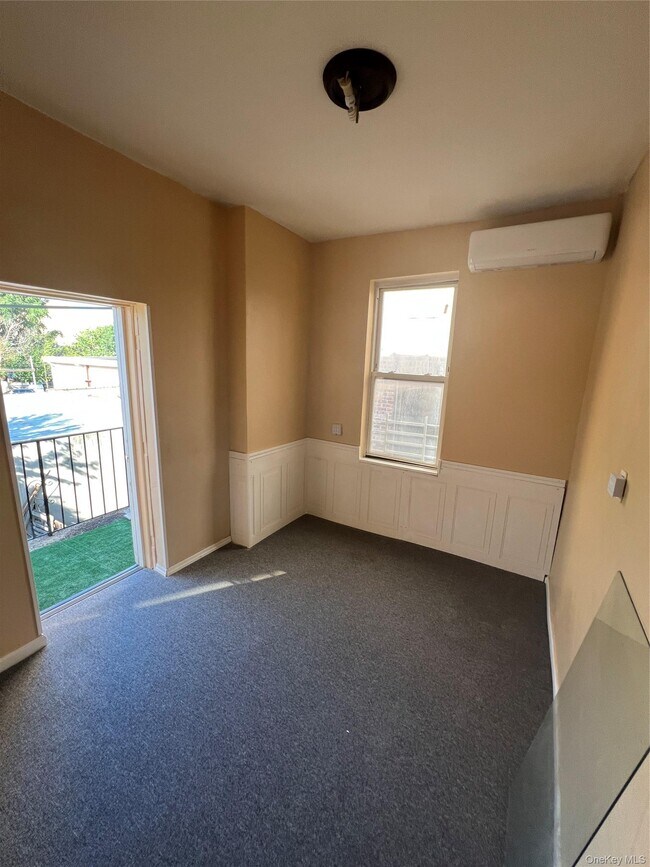 Photo - 784 Garden St