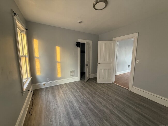 Photo - 642 William St Unit 2
