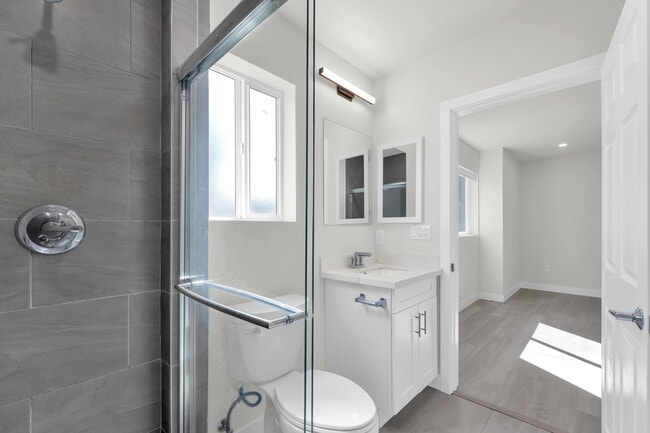 Photo - 1575 Manning Ave Unidad 1577.5