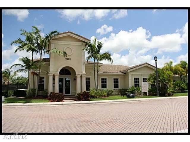 Photo - 3 br, 2.5 bath House - 5939 Glasgow Way