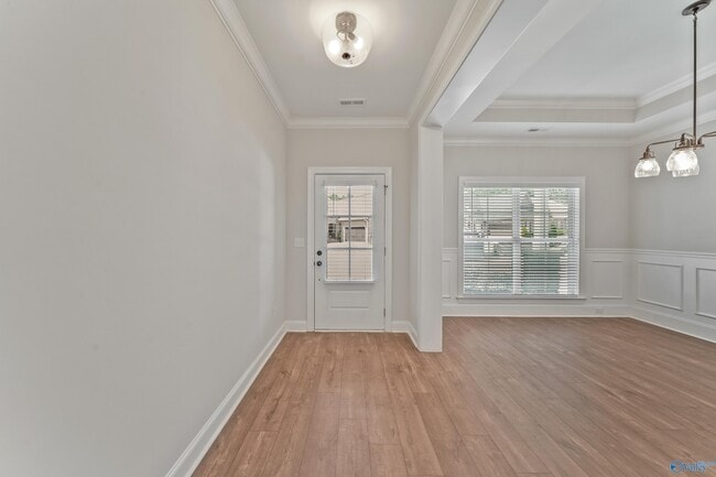 Photo - 123 Turning Leaf