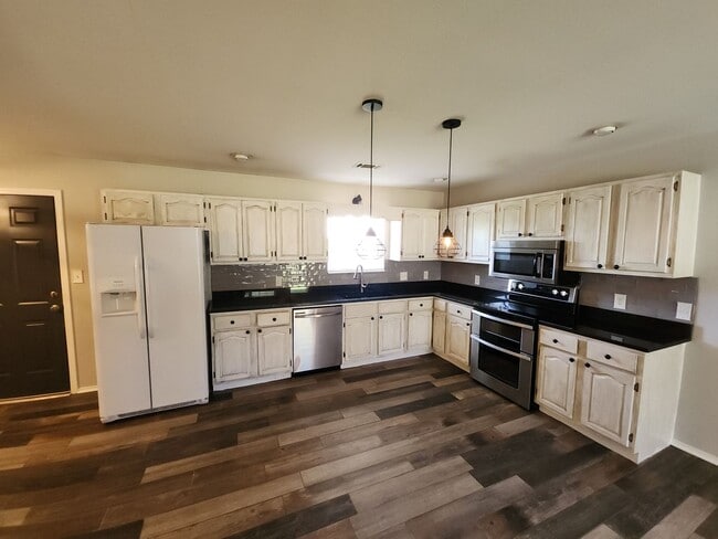 Photo - 100 Pebble Branch Ln