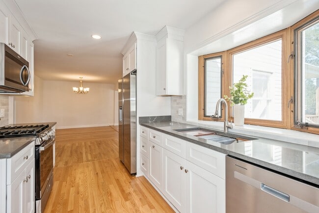 Photo - 15W244 Harvard St