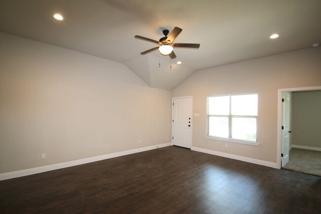 Building Photo - 1325-1329 White Sand Dr. Unit 1329 Rental