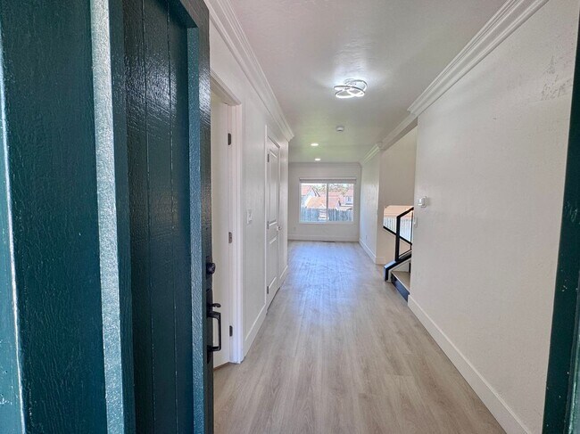 2863 Carmar Way