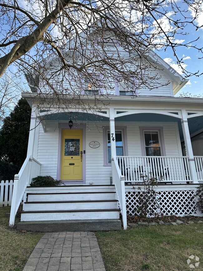 Building Photo - 74 Ramsdell St Rental
