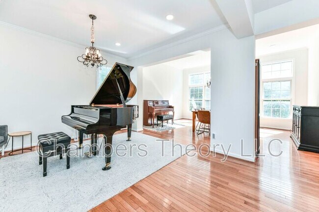 Photo - 46342 Summerhill Pl