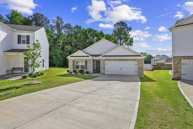 Photo - 216 Grove Ln