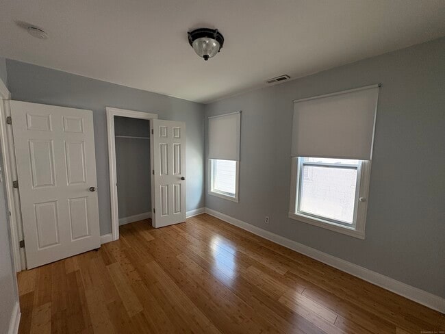 Photo - 679 Shelton St Unit 2