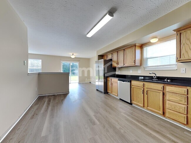 5974 Marsh Cir