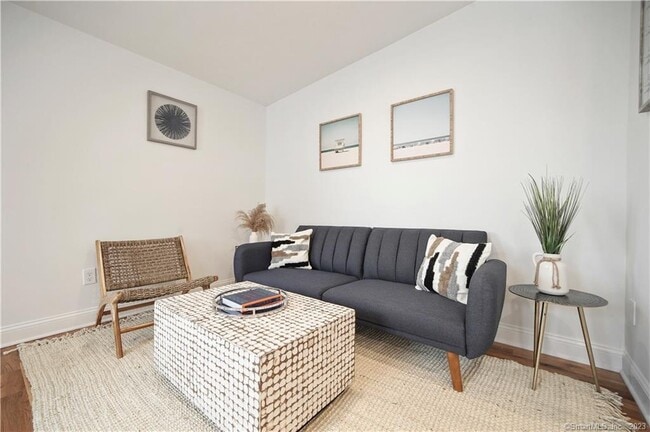 Photo - 75 Henry St Unit 3West