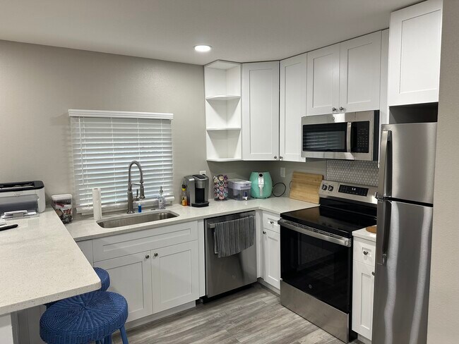 Photo - 7020 Mango Ave S