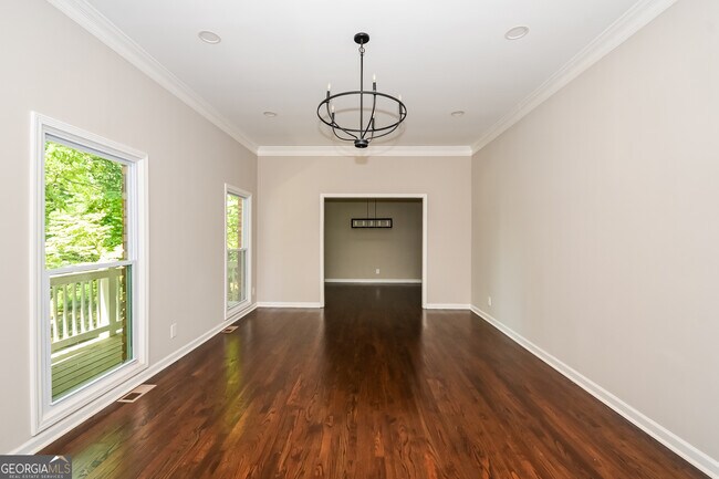 Photo - 2448 Kingsley Dr NE