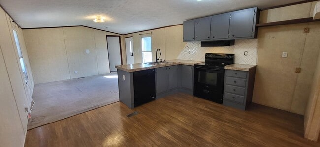 Photo - 2/2 single wide outside city limits