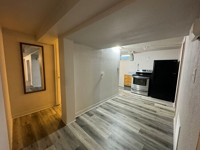 Photo - 13th Street Duplex (420/422) Unit 420 13th Street