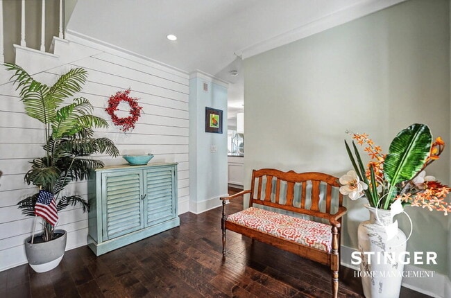 Photo - 73 Sunset Blvd