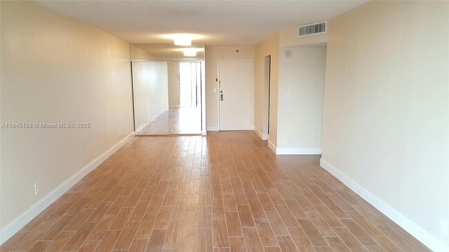 Photo - 18151 NE 31st Ct Unit 907