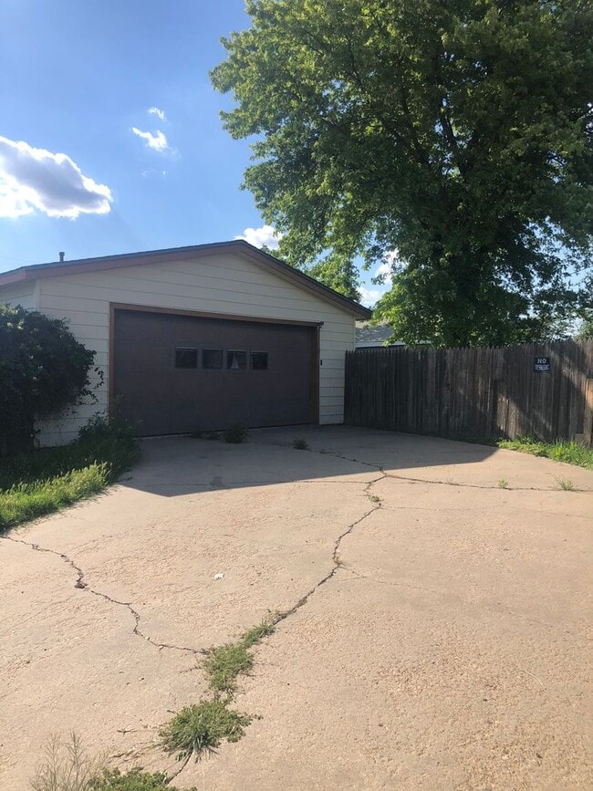 Photo - Located in Oakdale  3/1.5/2