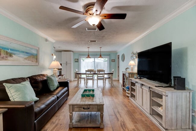 Building Photo - 4013 S Peninsula Dr Rental