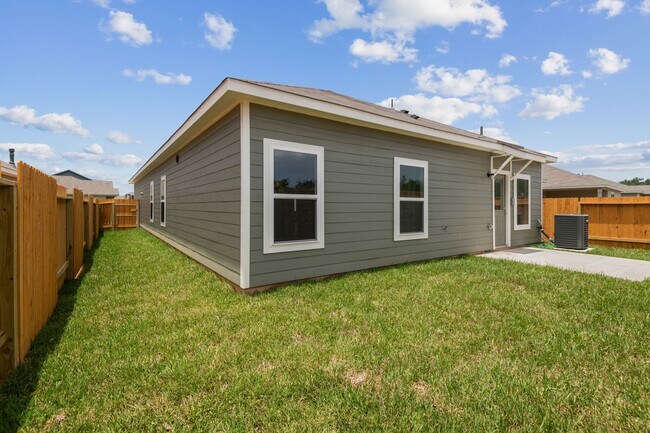 Photo - 15806 Berry Hl Dr