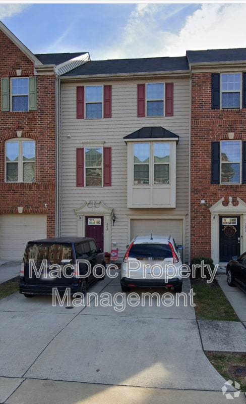 Building Photo - 302 Brenton Rd Rental