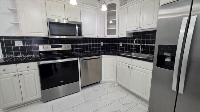Photo - 3325 S Lake Dr